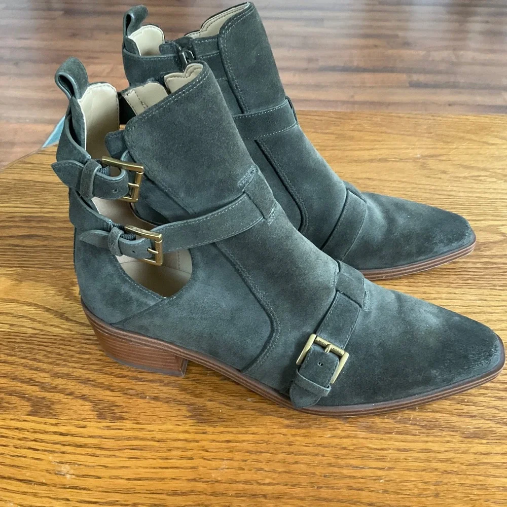 Michael Kors Western Boho Ankle Boots‎ Women 8M Olive Green Suede Buckle Cutout